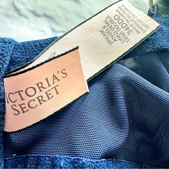 Victoria’s Secret Dream Angels Lace Demi Bra 34DDD | Navy Blue - Picture 5 of 5